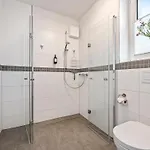 Edel&liebe Neubau Mit Fahrstuhl, Parkplatz, Balkon, W-lan, Ruhige Lage, Einkaufsmoeglichkeiten 500m Entfernt アパート