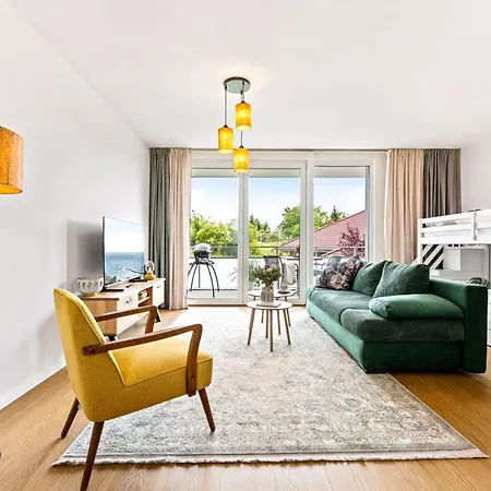 Edel&liebe Neubau Mit Fahrstuhl, Parkplatz, Balkon, W-lan, Ruhige Lage, Einkaufmoeglichkeiten 500m Entfernt *