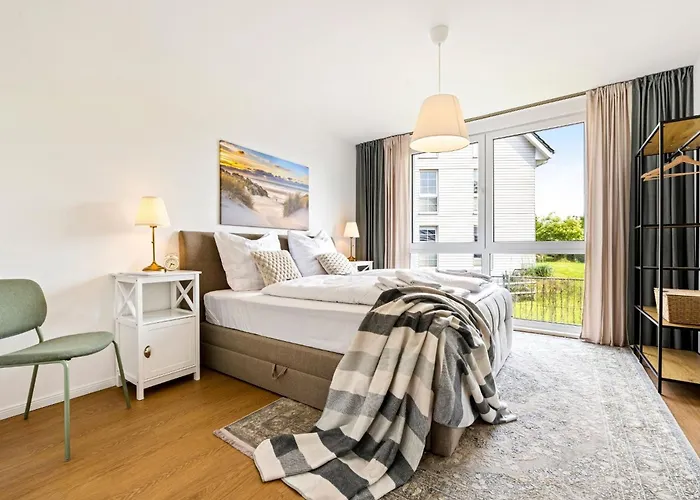 Edel&liebe Neubau Mit Fahrstuhl, Parkplatz, Balkon, W-lan, Ruhige Lage, Einkaufmoeglichkeiten 500m Entfernt Апартаменты *